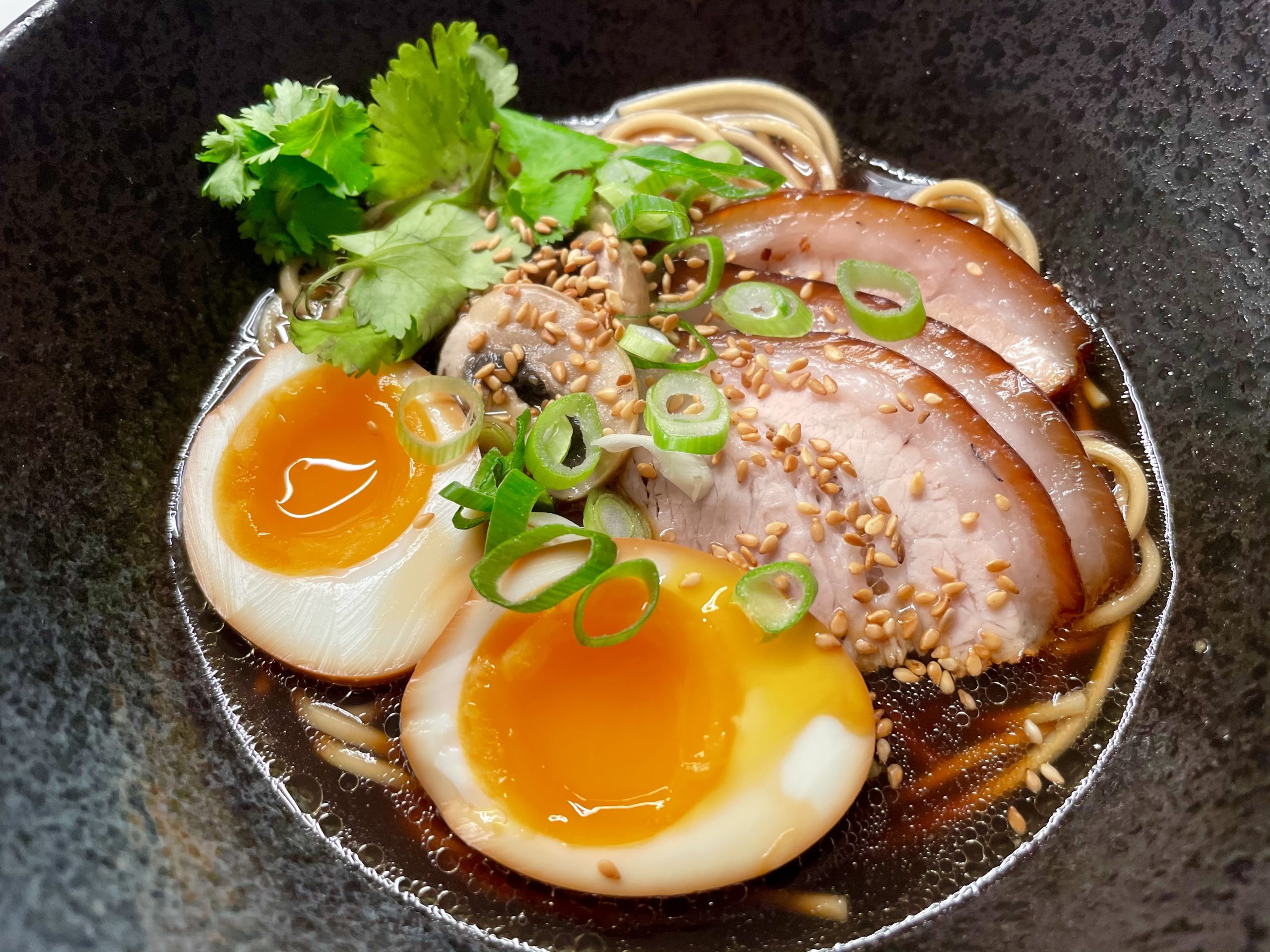 Japanische Shoyu Ramen Suppe - Dine-Fine.de